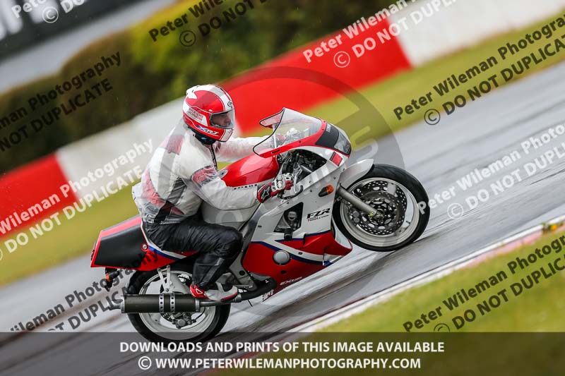 PJM Photography;donington no limits trackday;donington park photographs;donington trackday photographs;no limits trackdays;peter wileman photography;trackday digital images;trackday photos